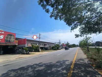 อาคารพาณิชย์ เมืองลำปาง รูปที่ 1