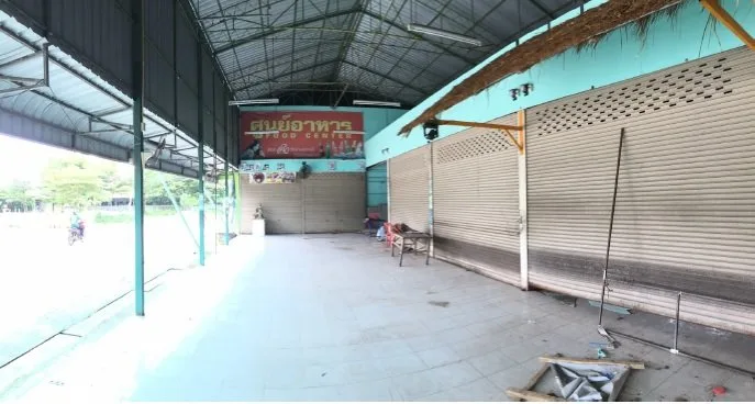 โกดัง เมืองร้อยเอ็ด