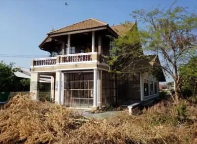 บ้านครึ่งตึกครึ่งไม้ บ้านหนองบัวบาน จัตุรัส-ชัยภูมิ รูปที่ 2