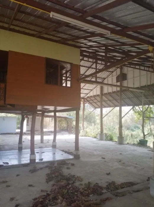 บ้านครึ่งตึกครึ่งไม้ บ้านห้วยกุ พร้าว-เชียงใหม่