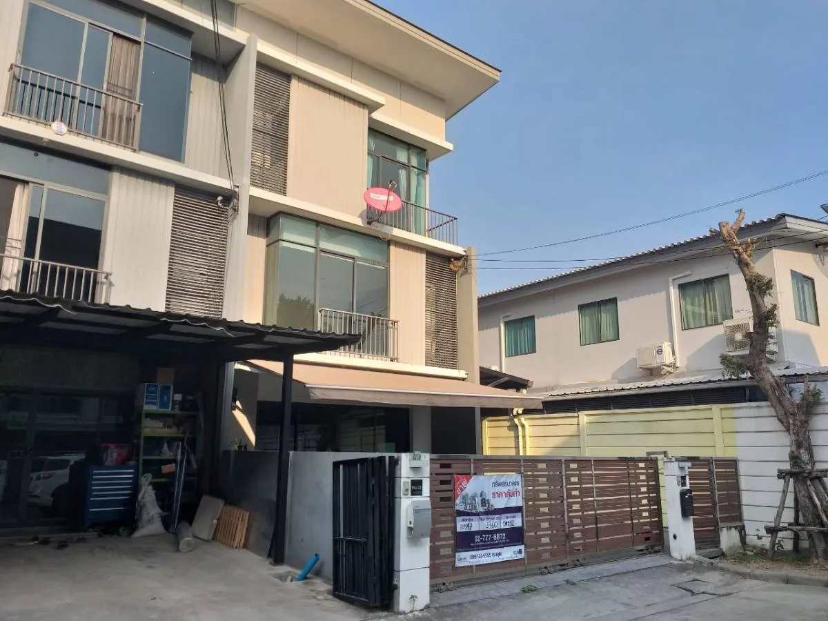 ทาวน์เฮ้าส์ พฤกษาวิลล์ 65/2 ศรีสมาน ปากเกร็ด-นนทบุรี