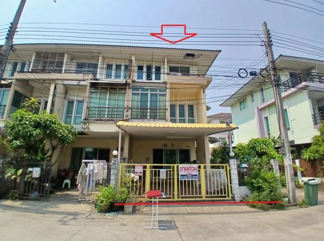 ทาวน์เฮ้าส์ โครงการ วิสต้า อเวนิว เพชรเกษม 81 กรุงเทพมหานคร