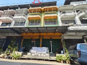 อาคารพาณิชย์ โครงการ มั่งมี แสนสุข กรุงเทพมหานคร