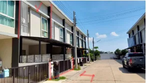 ทาวน์เฮ้าส์ โครงการ บ้านธงสิริ 3 นนทบุรี