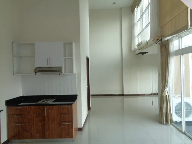 ห้องชุด ดิ โอเชี่ยน เพิร์ล คอนโดมิเนียม [ชั้น 7]