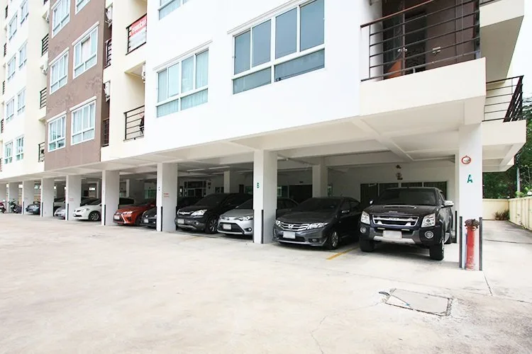 ห้องชุด เดอะรูม บางแสน คอนโดมิเนียม [ชั้น 2]
