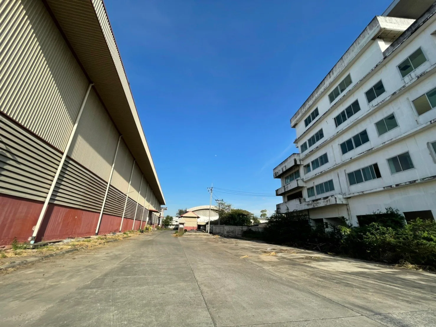 อาคารสำนักงาน เมืองชลบุรี