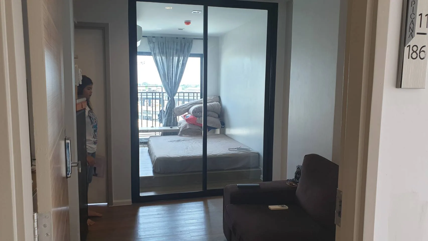 ห้องชุด ทรอปิคานา แอท บีทีเอส เอราวัณ [ชั้น 8 อาคาร A]