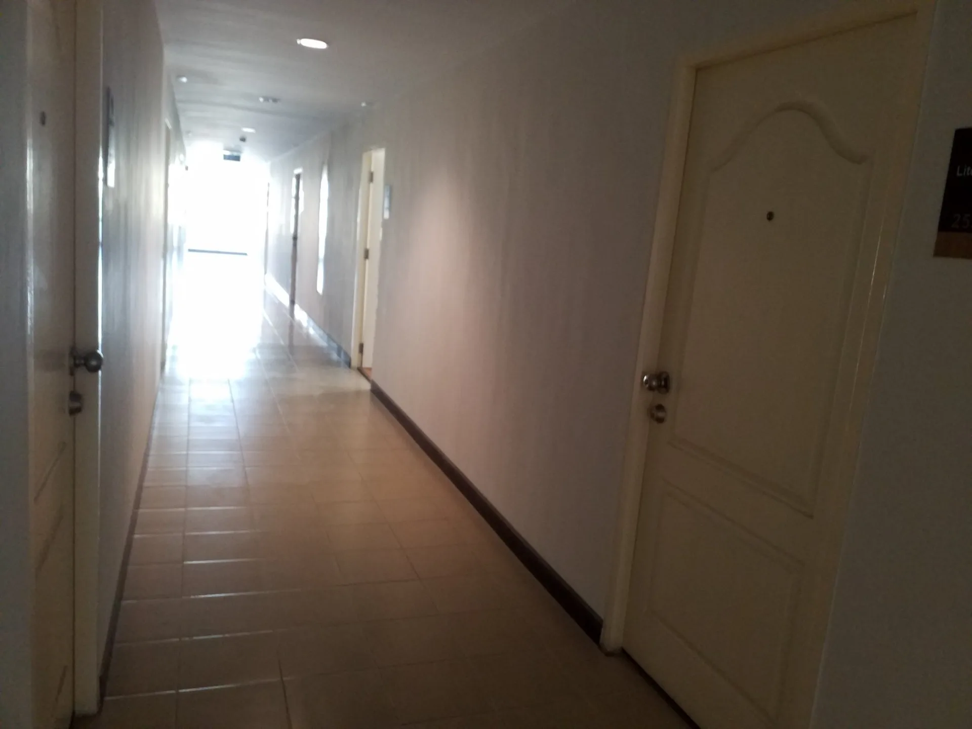 ห้องชุด ทิวลิปไลท์ คอนโดมิเนียม [ชั้น 2 อาคาร 1]