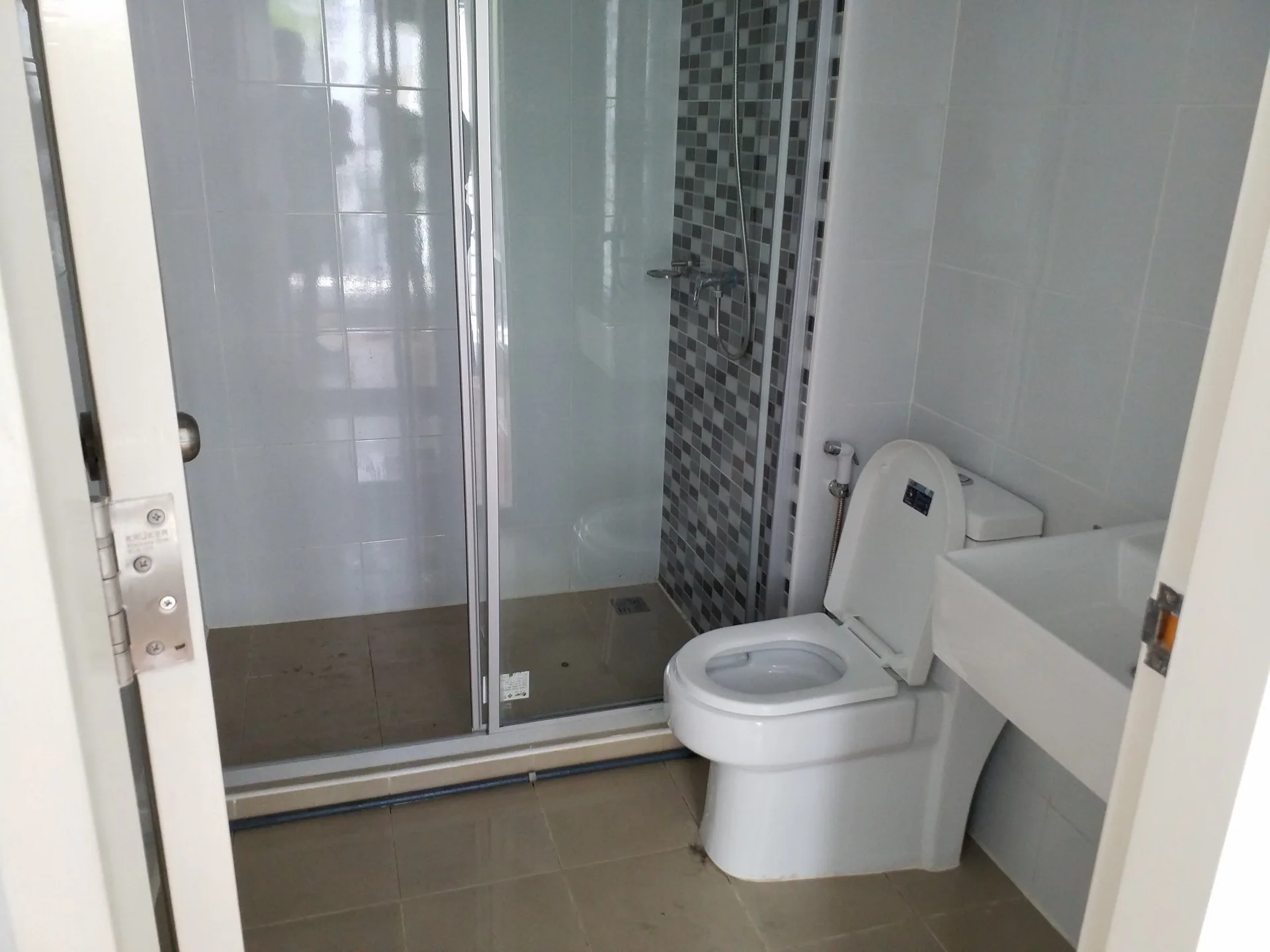ห้องชุด ทิวลิปไลท์ คอนโดมิเนียม [ชั้น 2 อาคาร 1]