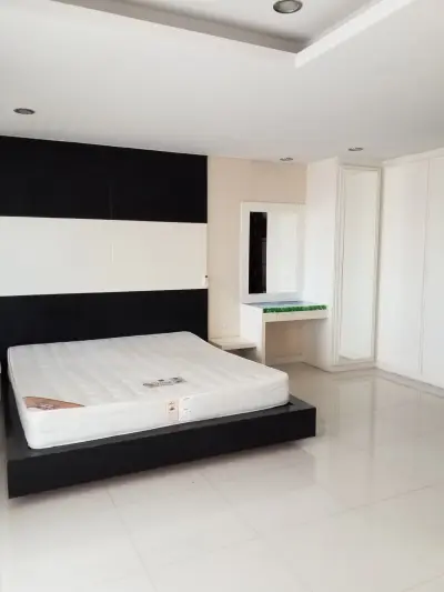 ห้องชุด เดอะ ริช คอนโด [ชั้น 4] รูปที่ 2