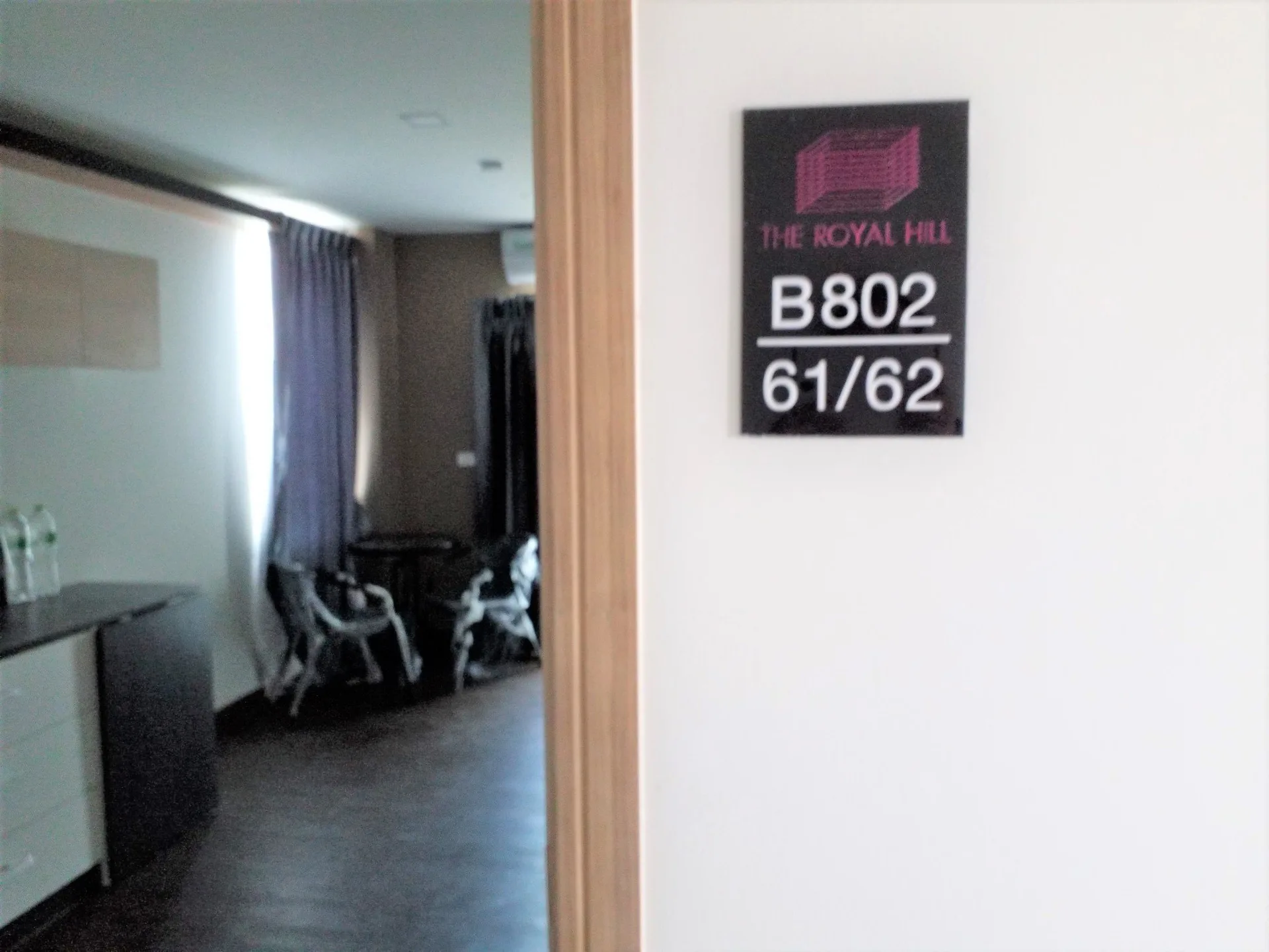 ห้องชุด เดอะรอยัลฮิลล์ สามมุข [ชั้น 8]