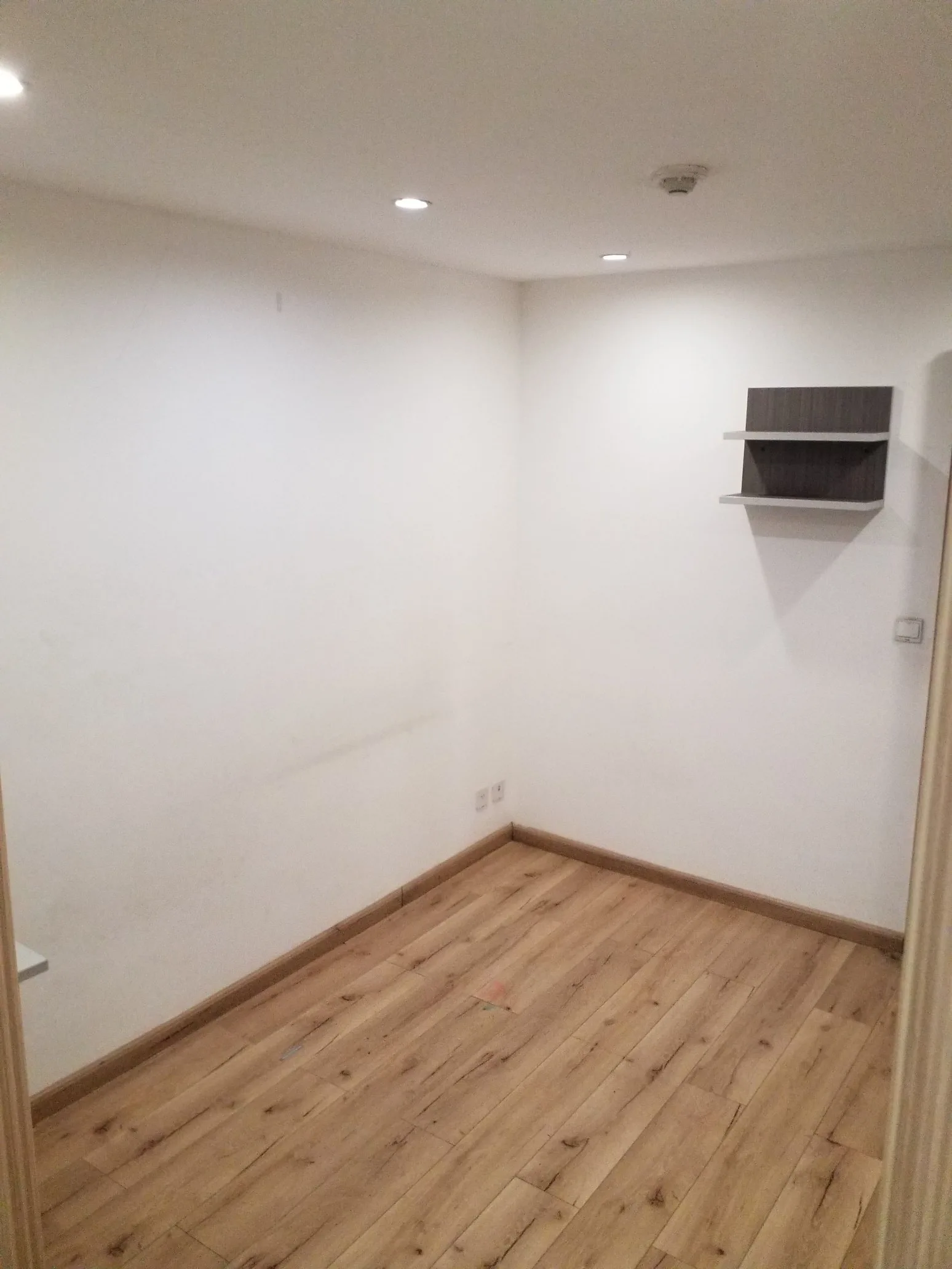 ห้องชุด บัดเจท คอนโด [ชั้น 2]