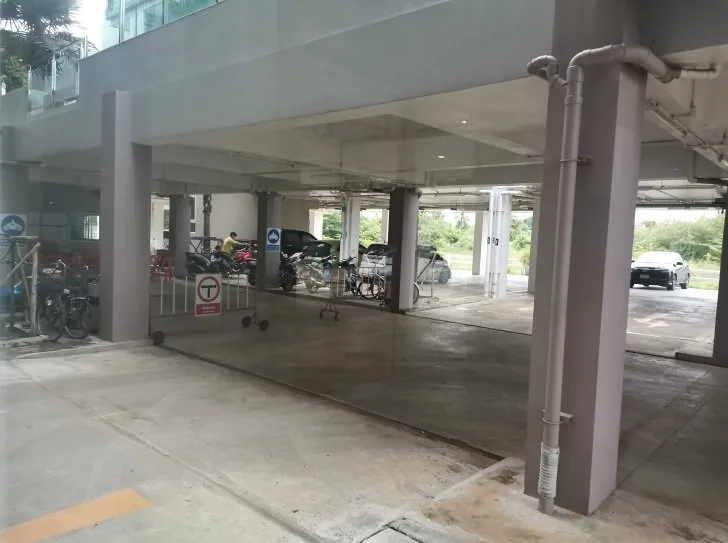 ห้องชุด วี คอนโด [ชั้น 4 อาคารวีว่า]