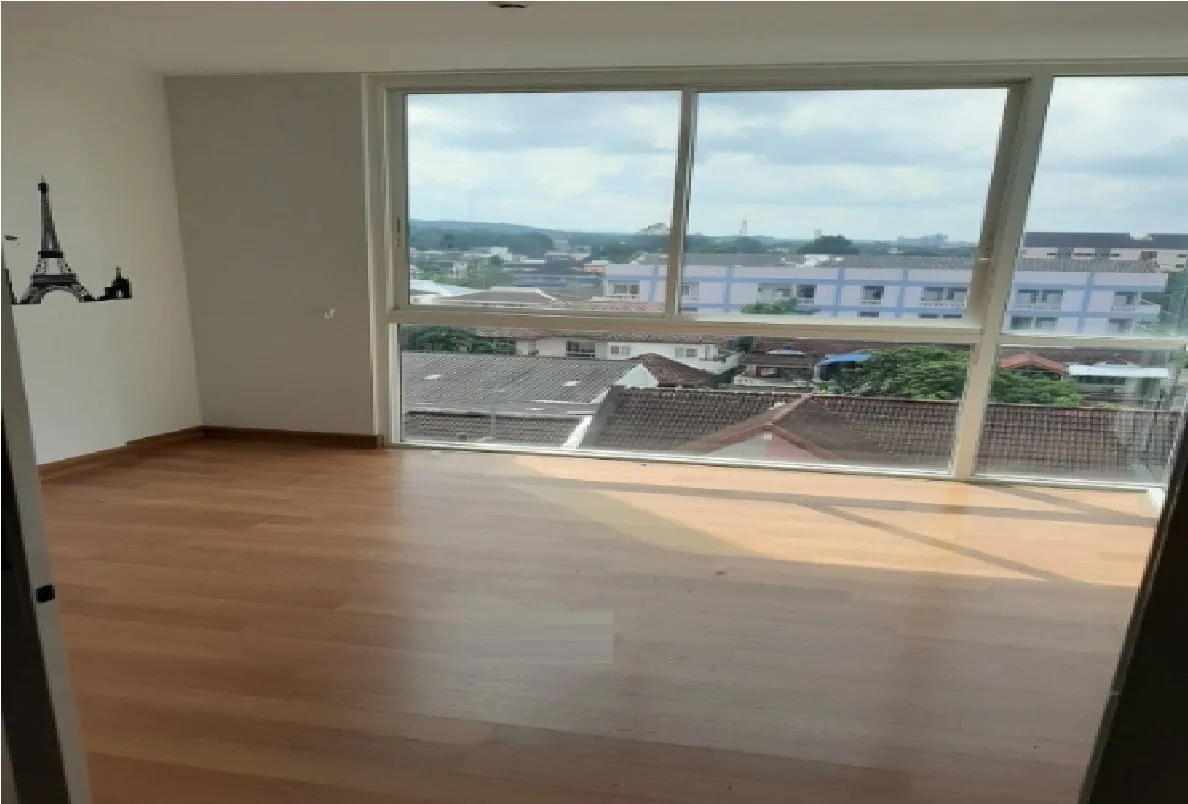 ห้องชุด ดิ แอททรีบิวท์ คอนโดมิเนียม 4 [ชั้น 6]