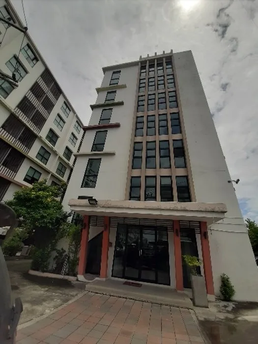 ห้องชุด เดอะเซ็นเตอร์ คอนโดมิเนียม [ชั้น 2 อาคาร 1]