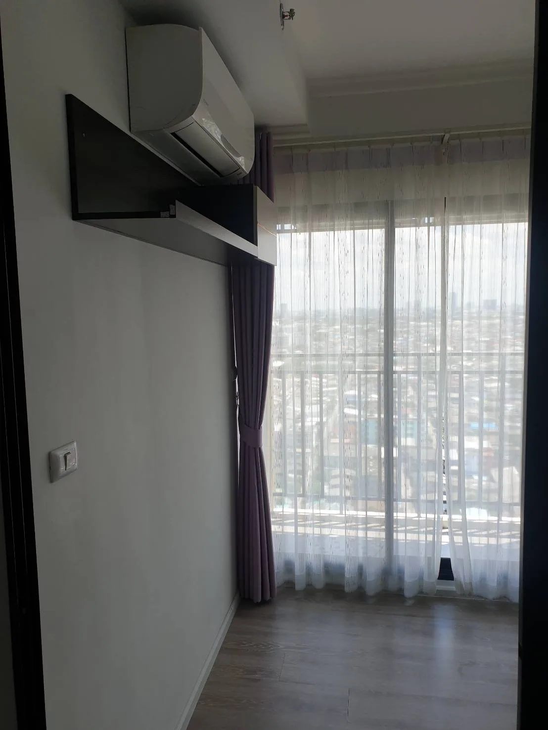 ห้องชุด เคนชิงตัน สุขุมวิท-เทพารักษ์ [ชั้น 23]