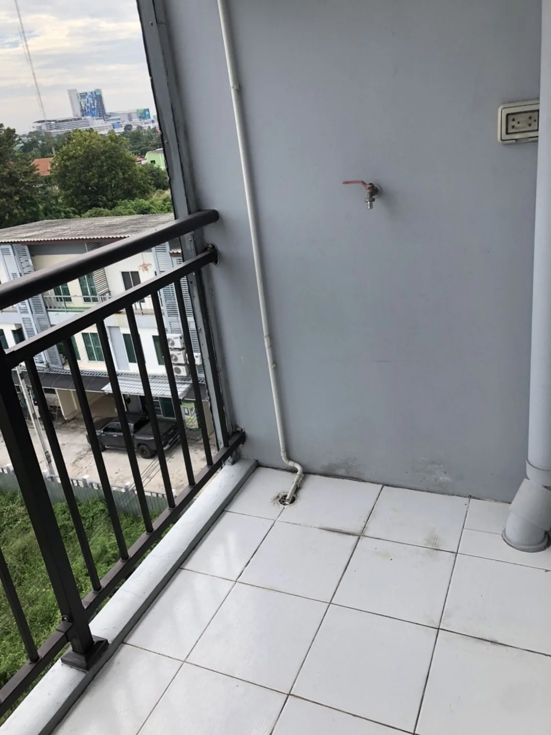 ห้องชุด บี มาย คอนโด (คริสตัน คอนโด) [ชั้น 6]