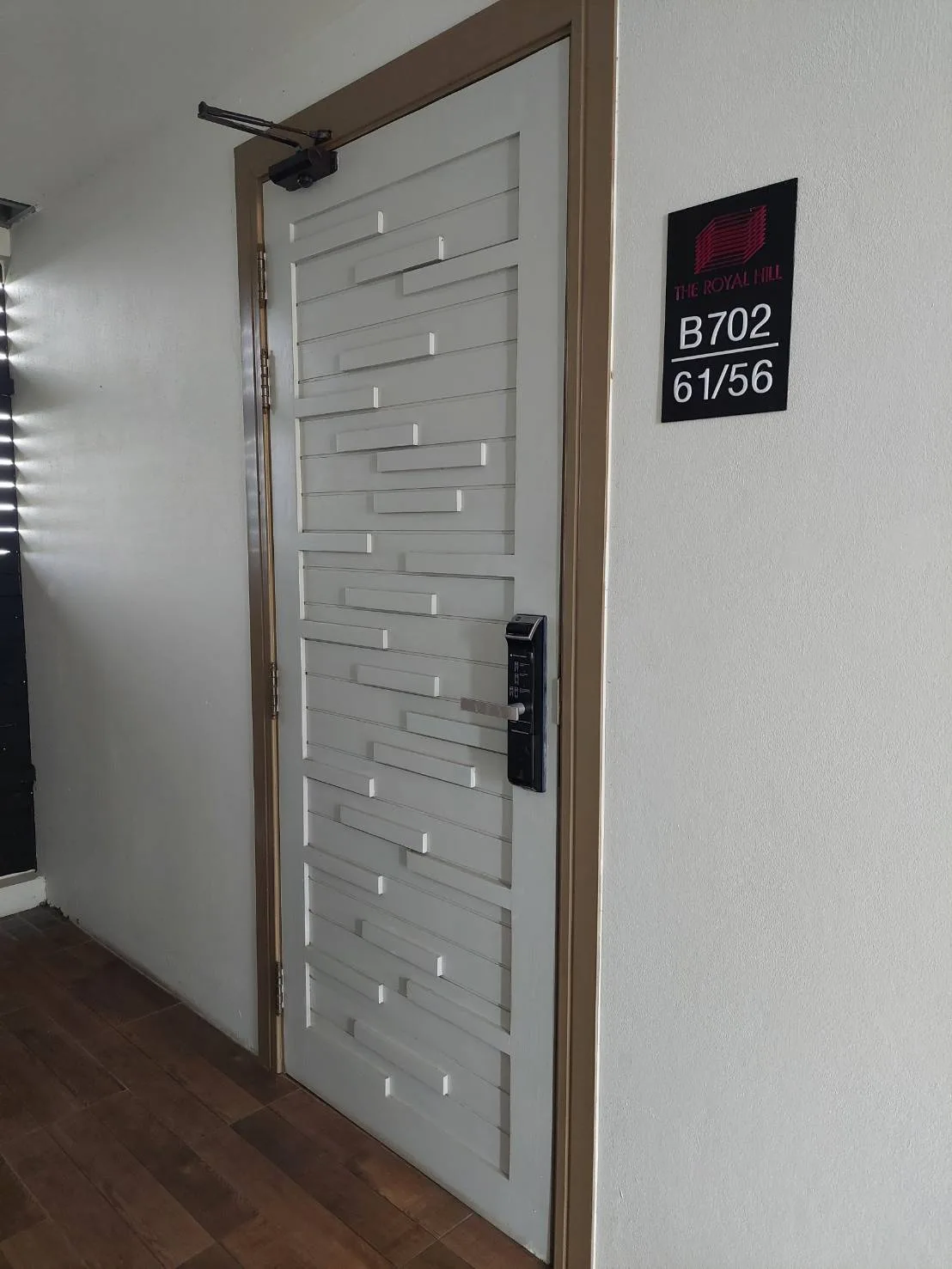 ห้องชุด เดอะรอยัลฮิลล์ สามมุข [ชั้น 8]