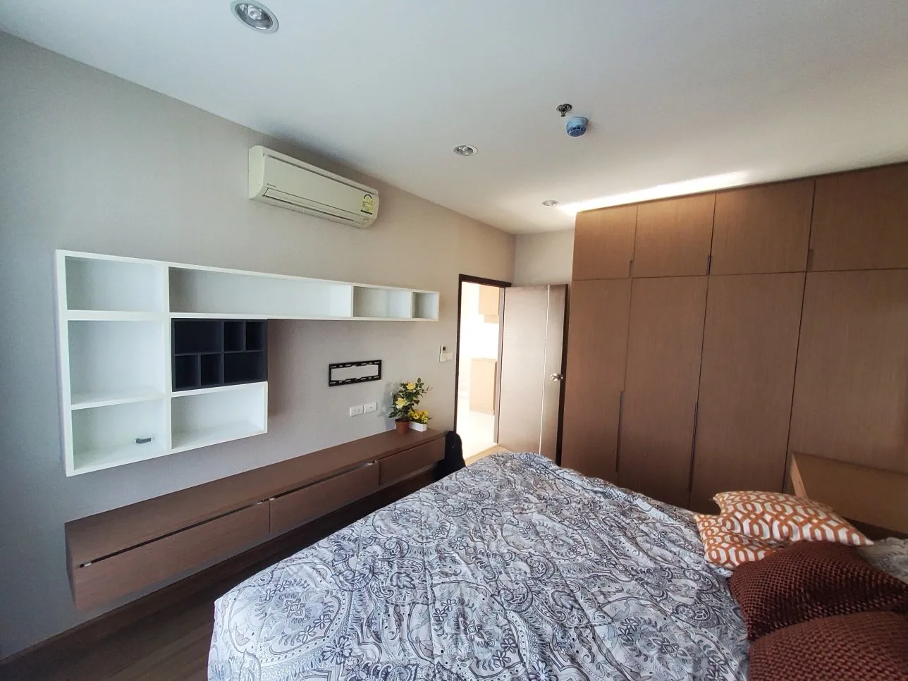 ห้องชุด เดอะสกาย คอนโด [ชั้น 12]