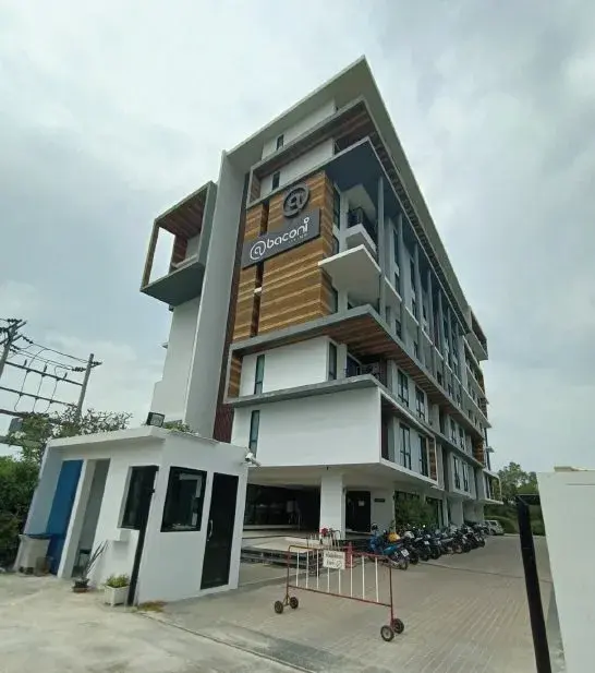 ห้องชุด เอบาโคนี่ ลิฟวิ่ง [ชั้น 4]