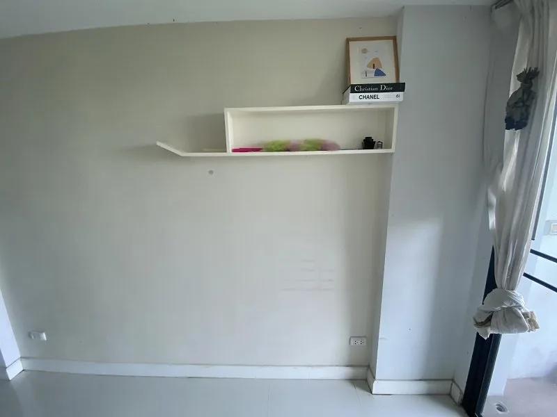 ห้องชุด เอบาโคนี่ ลิฟวิ่ง [ชั้น 4]