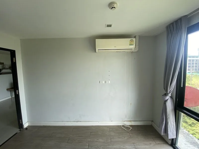 ห้องชุด เอบาโคนี่ ลิฟวิ่ง [ชั้น 4]