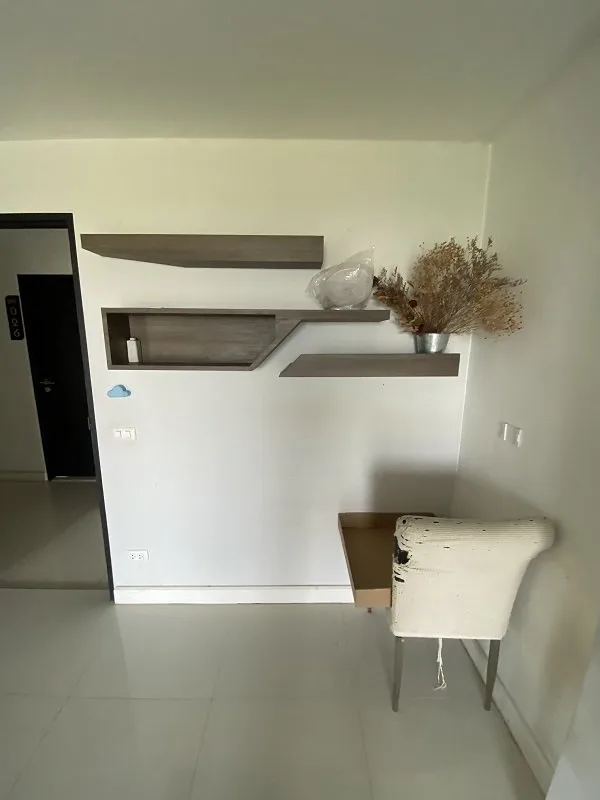 ห้องชุด เอบาโคนี่ ลิฟวิ่ง [ชั้น 4]