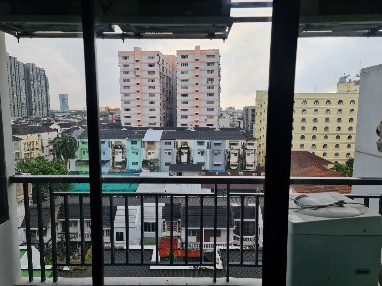 ห้องชุด พอส สุขุมวิท 103 [ชั้น 8 อาคาร B]