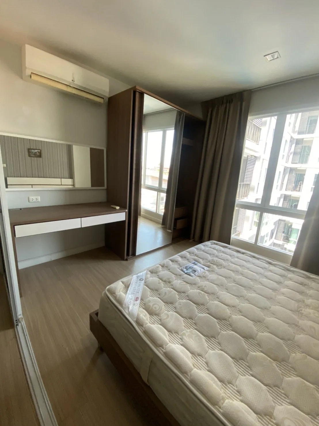 ห้องชุด เออบานี่ คอนโดมิเนียม [ชั้น 6]