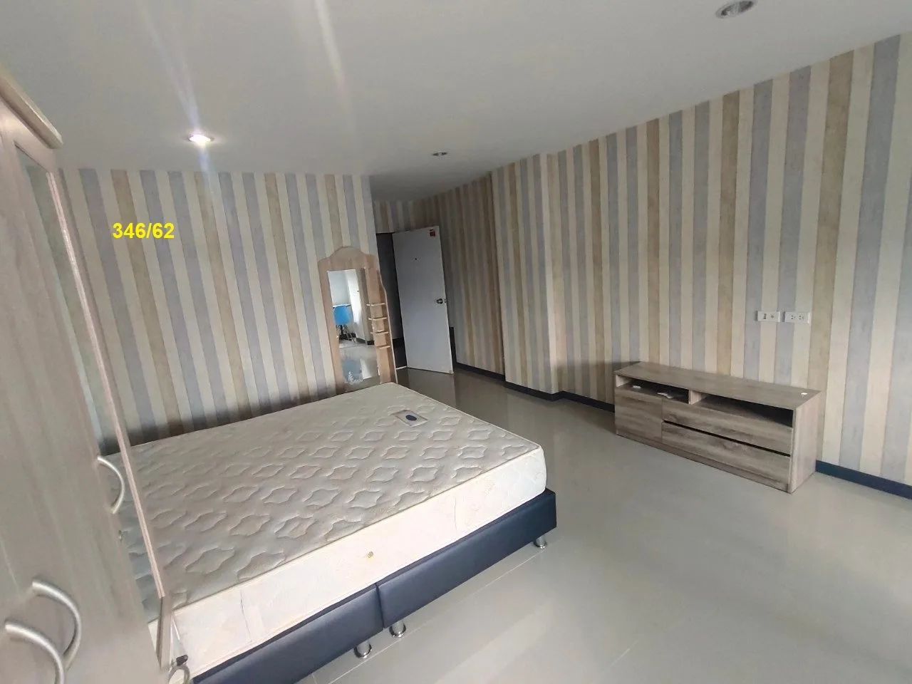 ห้องชุด เดอะเน็กซ์ ลีฟวิ่ง เอ 4 [ชั้น 6 อาคาร 1]