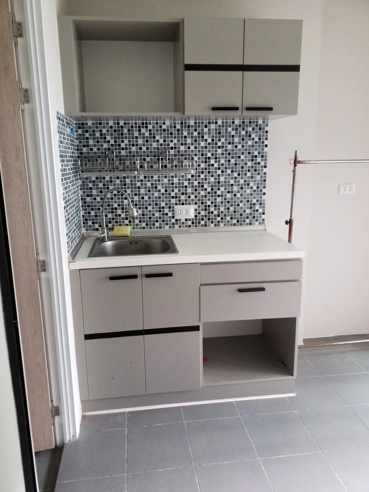 ห้องชุด ดิ เอ็กเซล กรูฟ [ชั้น 4 อาคาร B]