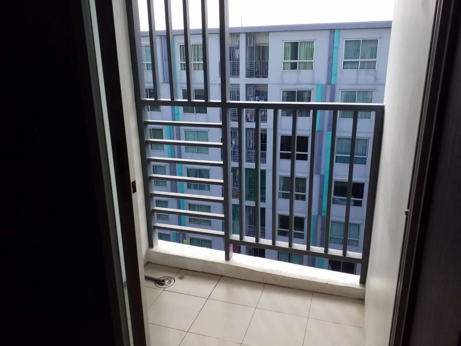 ห้องชุด เดอะนิช ไอดี เสรีไทย [เฟส 1 ชั้น 8 อาคาร B]