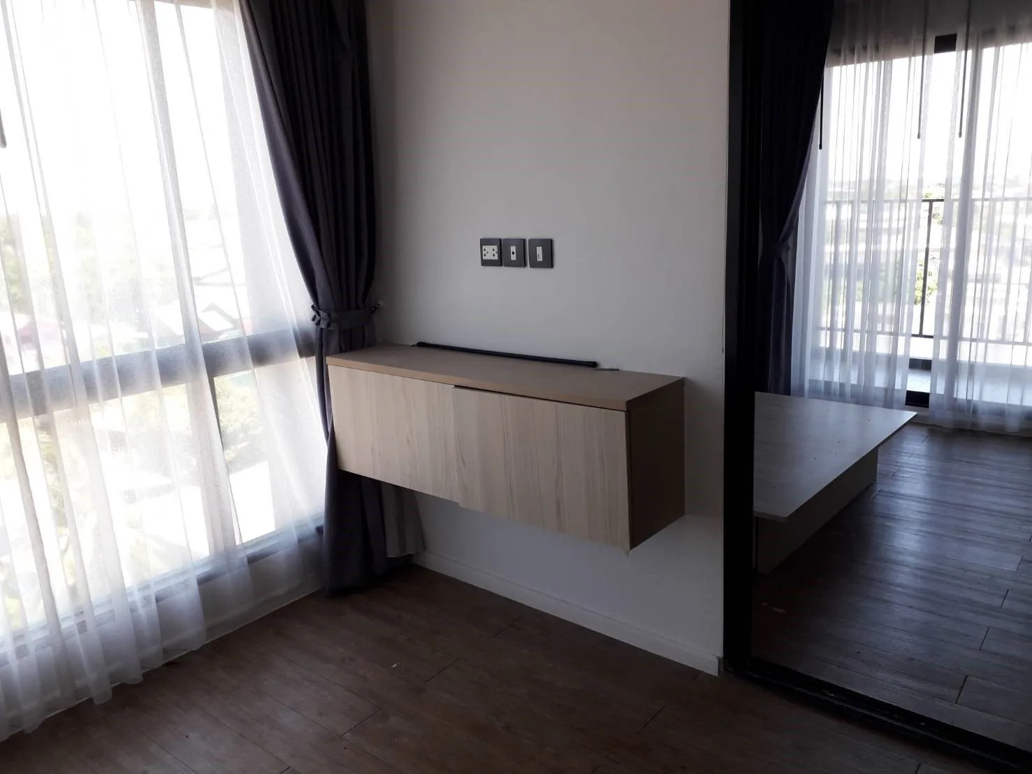 ห้องชุด ทรอปิคานา แอท บีทีเอส เอราวัณ [ชั้น 8 อาคาร B]