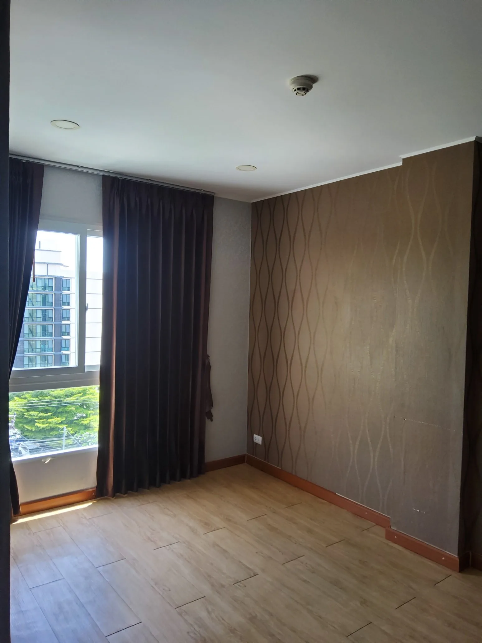 ห้องชุด บี มาย คอนโด (คริสตัน คอนโด) [ชั้น 7]
