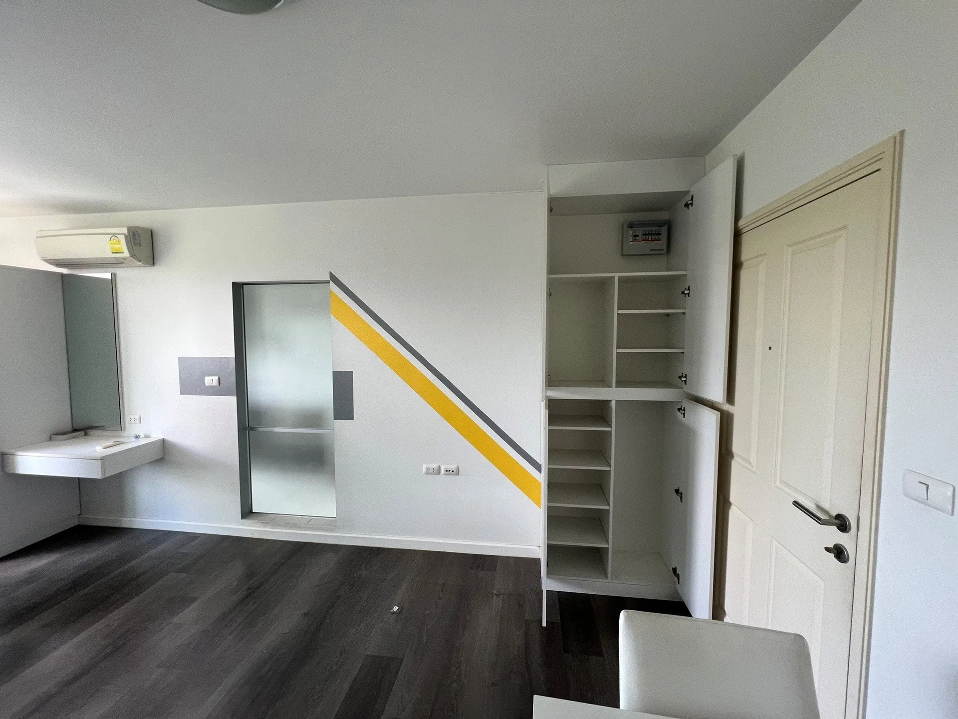 ห้องชุด ดี คอนโด แคมปัส รีสอร์ท บางนา [ชั้น 4 อาคาร A]