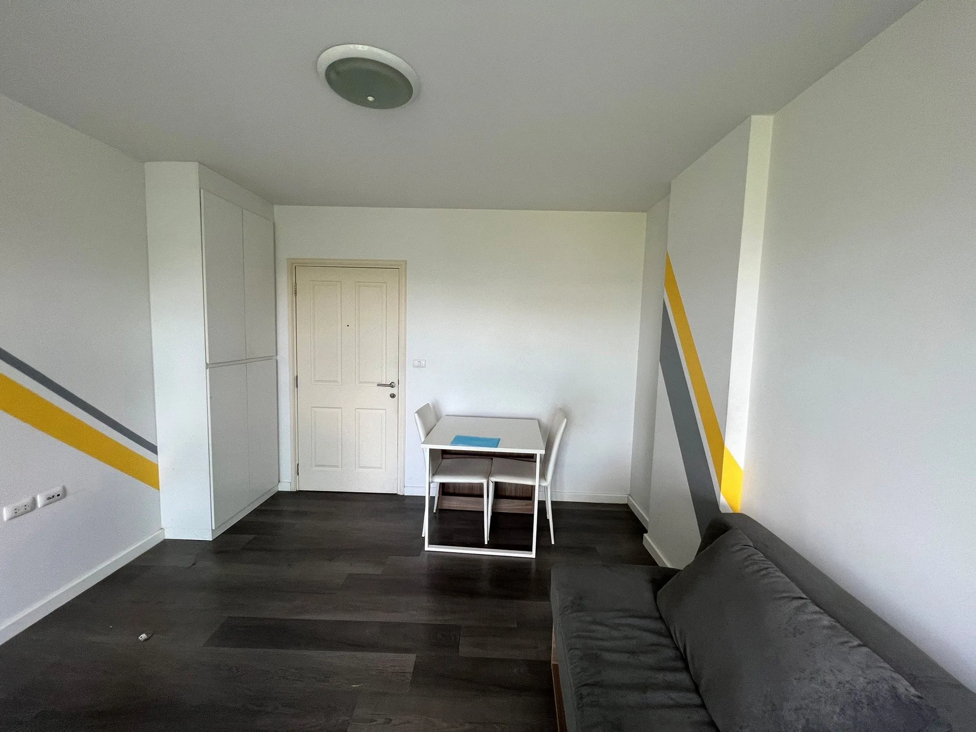 ห้องชุด ดี คอนโด แคมปัส รีสอร์ท บางนา [ชั้น 4 อาคาร A]