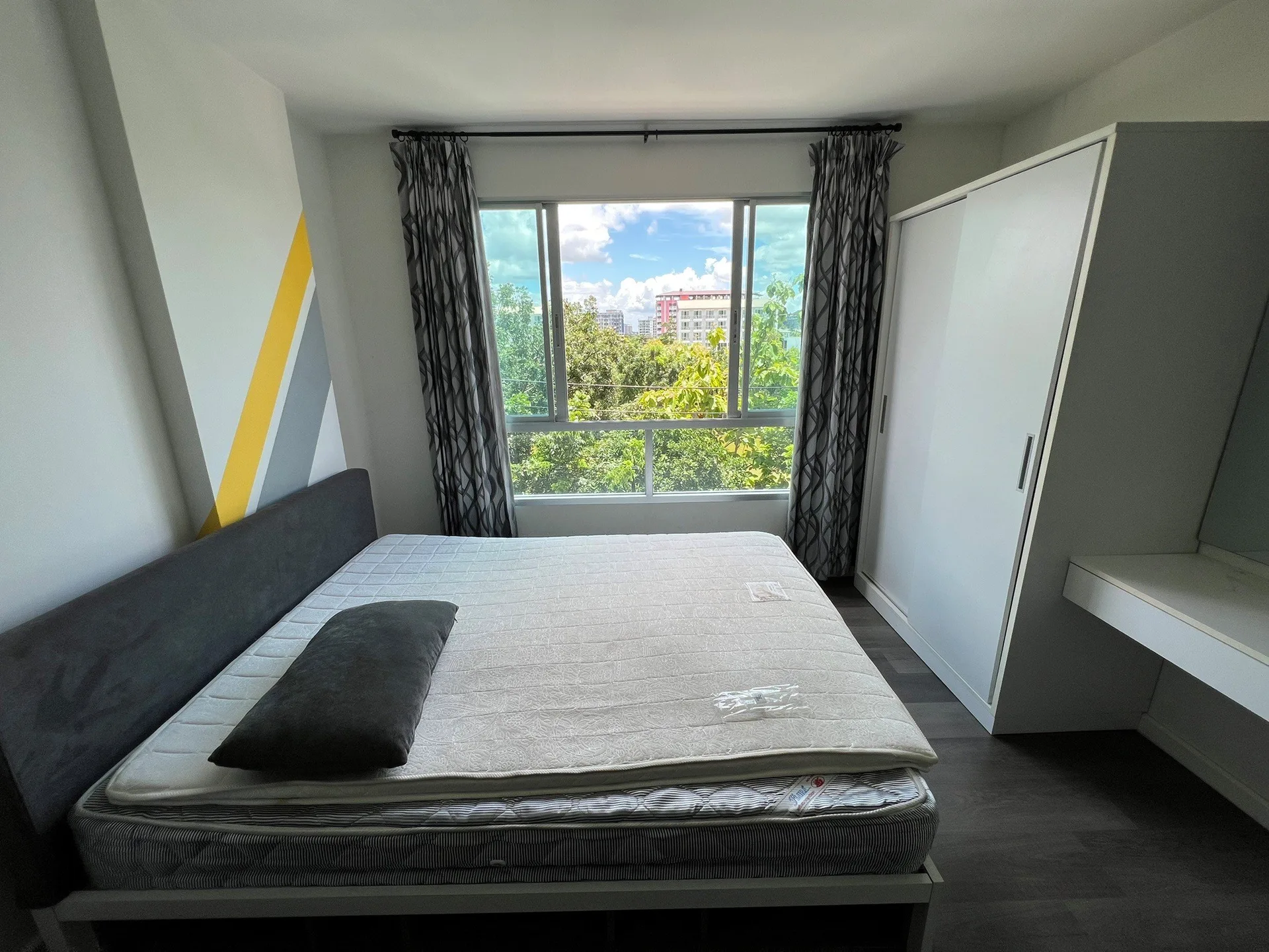 ห้องชุด ดี คอนโด แคมปัส รีสอร์ท บางนา [ชั้น 4 อาคาร A]