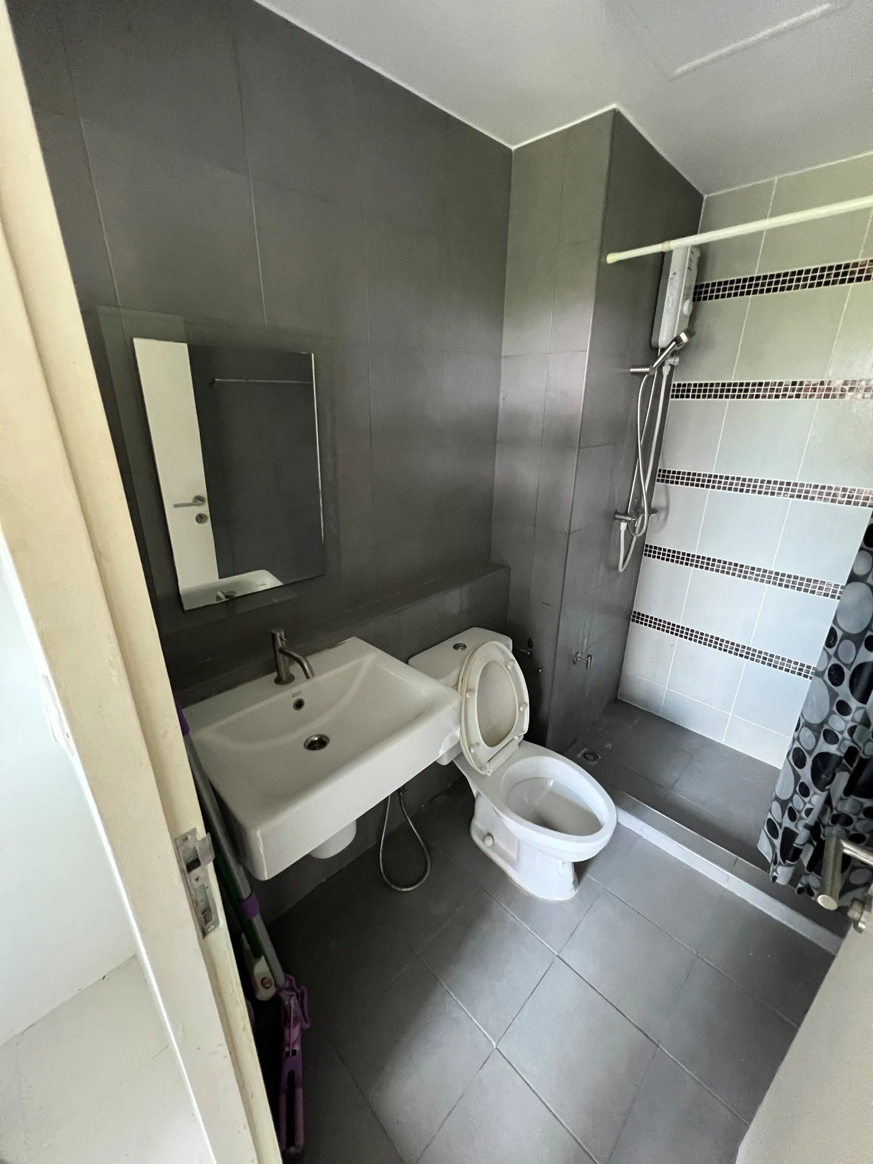ห้องชุด ดี คอนโด แคมปัส รีสอร์ท บางนา [ชั้น 4 อาคาร A]