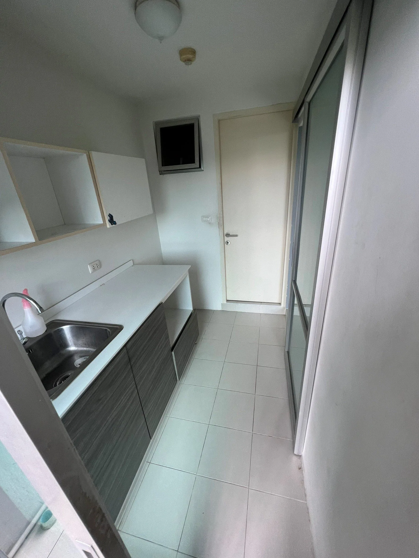 ห้องชุด ดี คอนโด แคมปัส รีสอร์ท บางนา [ชั้น 4 อาคาร A]