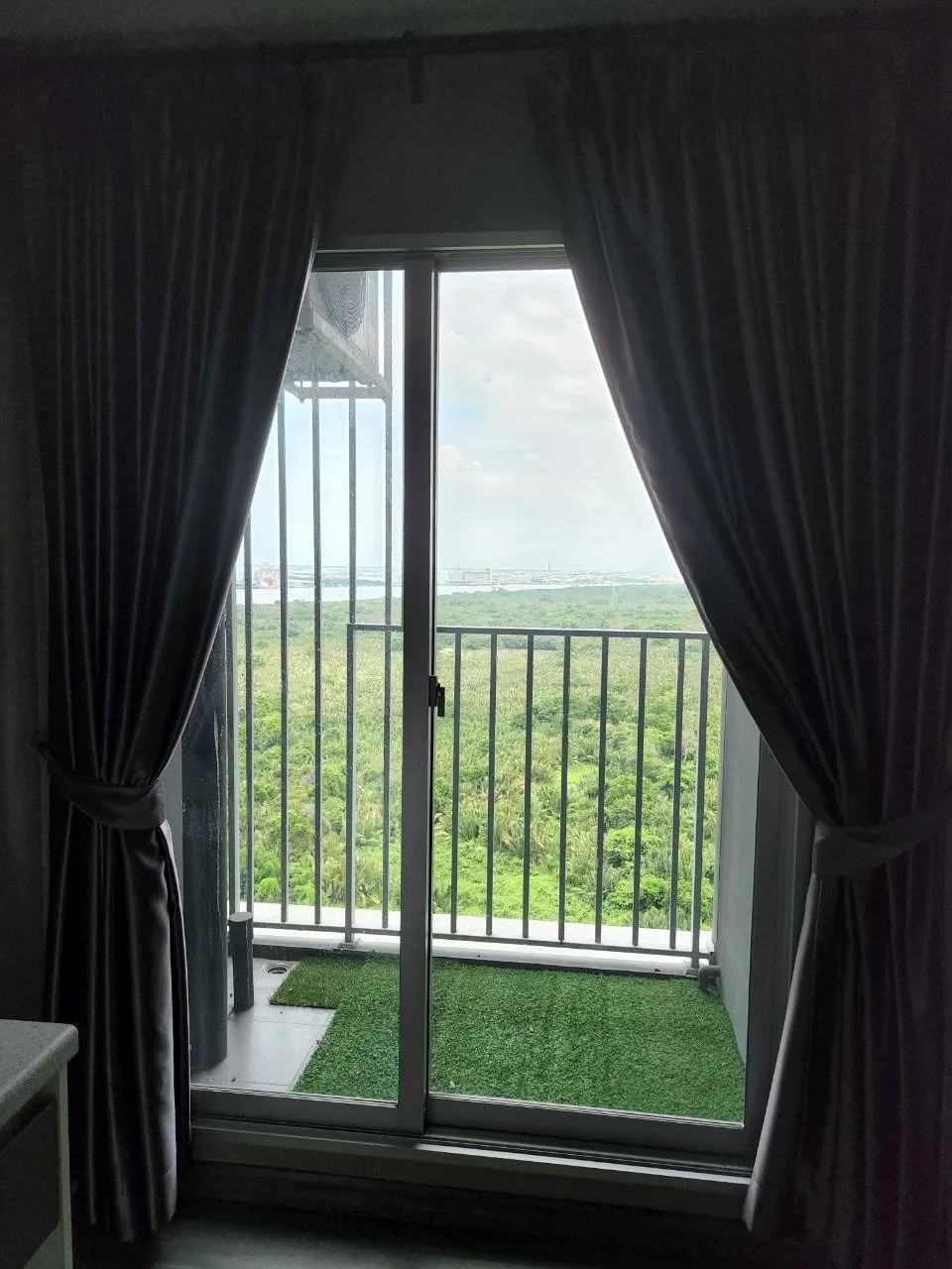 ห้องชุด เดอะทรัสต์ คอนโด แอท บีทีเอส [ชั้น 20]
