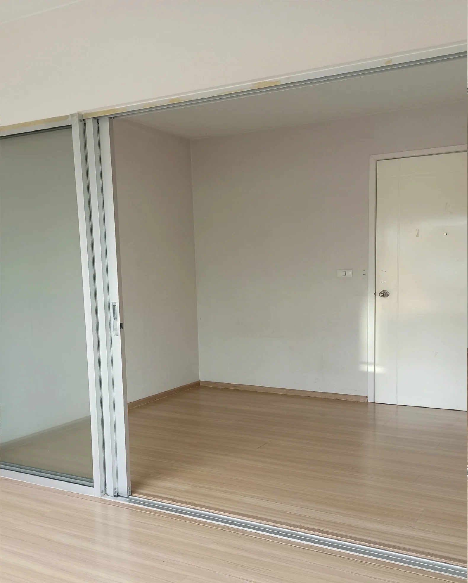 ห้องชุด พลัม คอนโด บางใหญ่สเตชั่น [เฟส 2 ชั้น 4 อาคาร E]