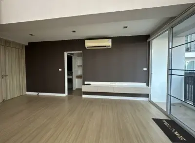 ห้องชุด เออบานี่ คอนโดมิเนียม [ชั้น 2] รูปที่ 3