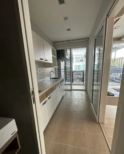 ห้องชุด เออบานี่ คอนโดมิเนียม [ชั้น 2]