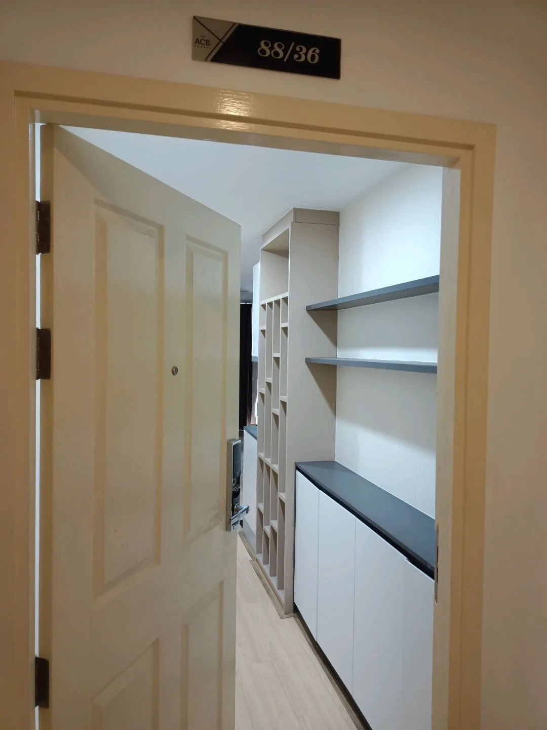 ห้องชุด ดิ เอช เอกมัย [ชั้น 5]