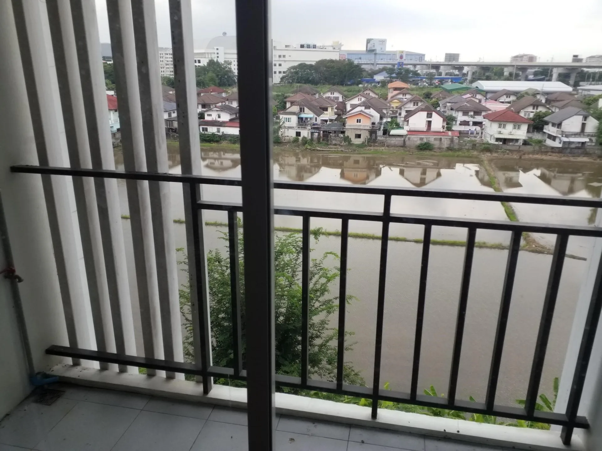 ห้องชุด ดิ ไอริส บางใหญ่ [ชั้น 6]