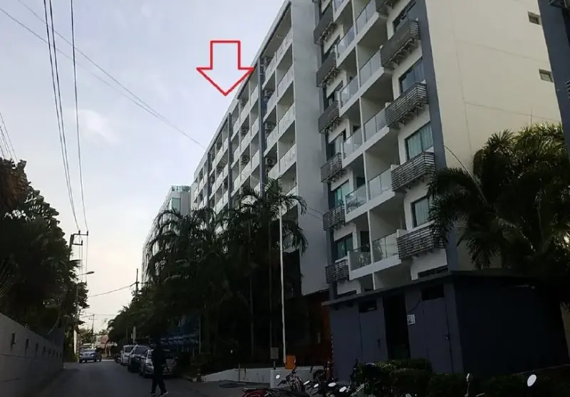 ห้องชุด คลับรอยัล ซี แอนด์ ดี [ชั้น 8]