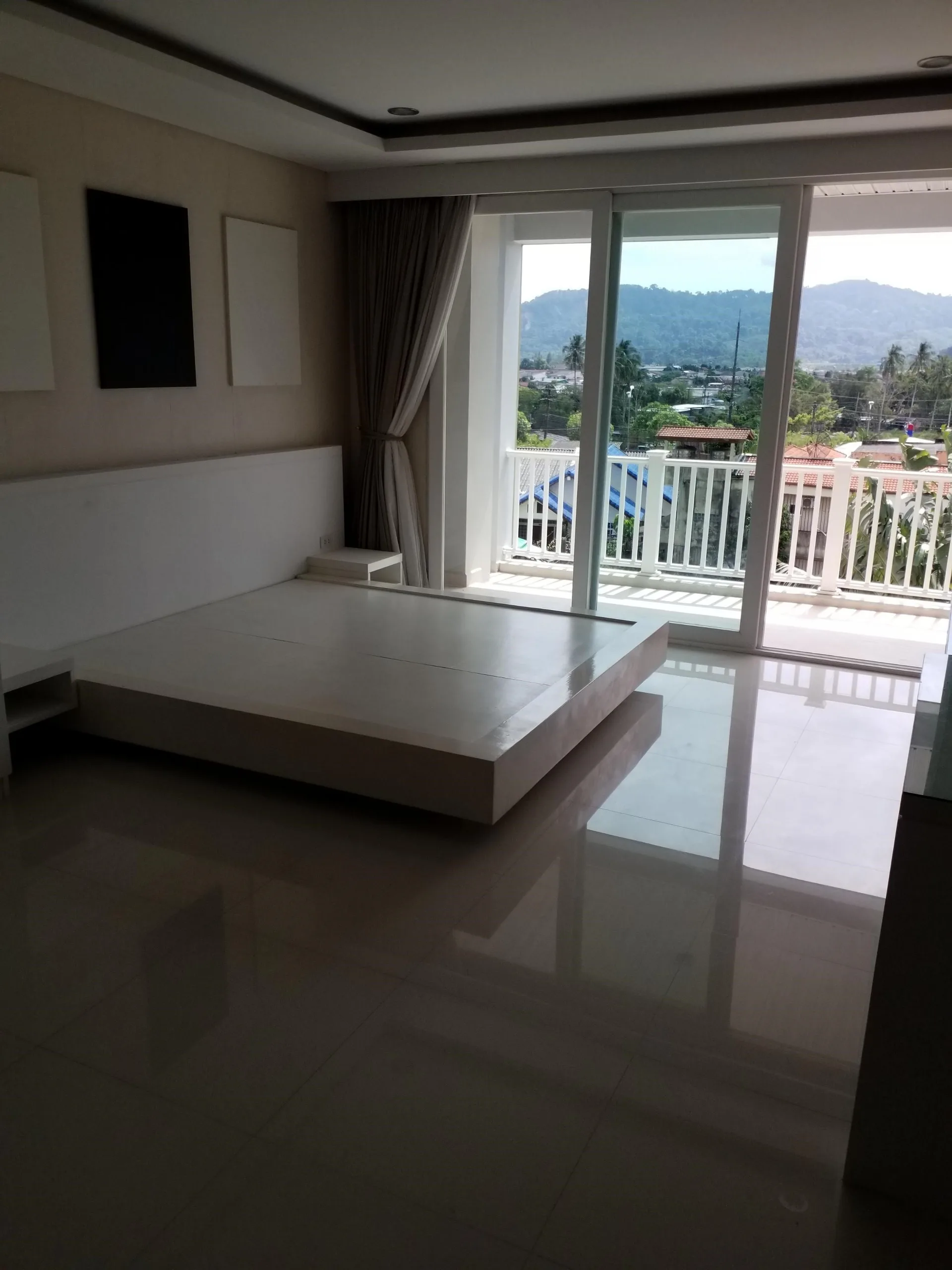 ห้องชุด เดอะริช คอนโดมิเนียม [ชั้น 4]