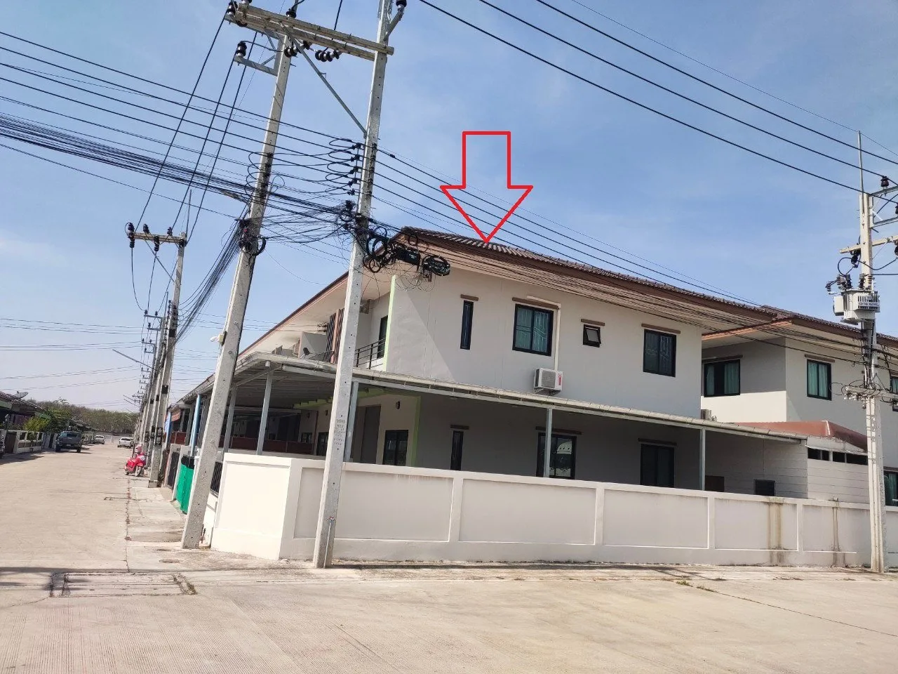 ทาวน์เฮ้าส์ บ้านจักรวาล แลนด์แอนด์เฮ้าส์ (มาบยางพร-ปลวกแดง) ปลวกแดง-ระยอง