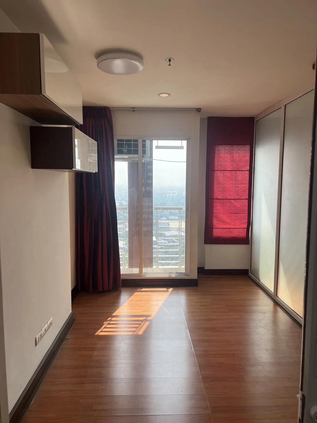 ห้องชุด แบงค์คอก ฮอไรซอน @สถานีเพชรเกษม 48 [ชั้น 20]